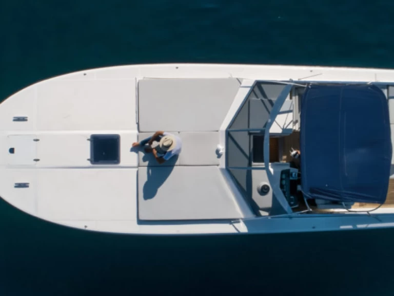 Louer Bateau à moteur avec ou sans skipper Itama à Sorrento