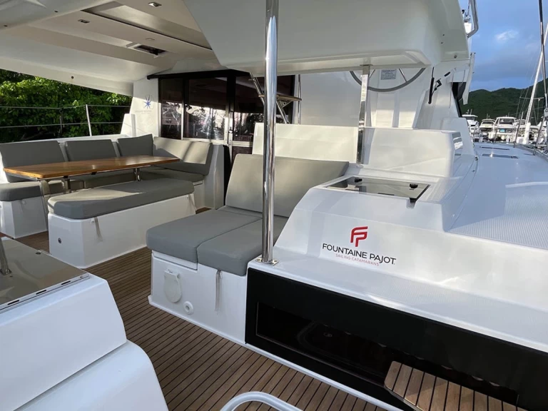Location Catamaran à Road Town - Fountaine Pajot Astrea 42