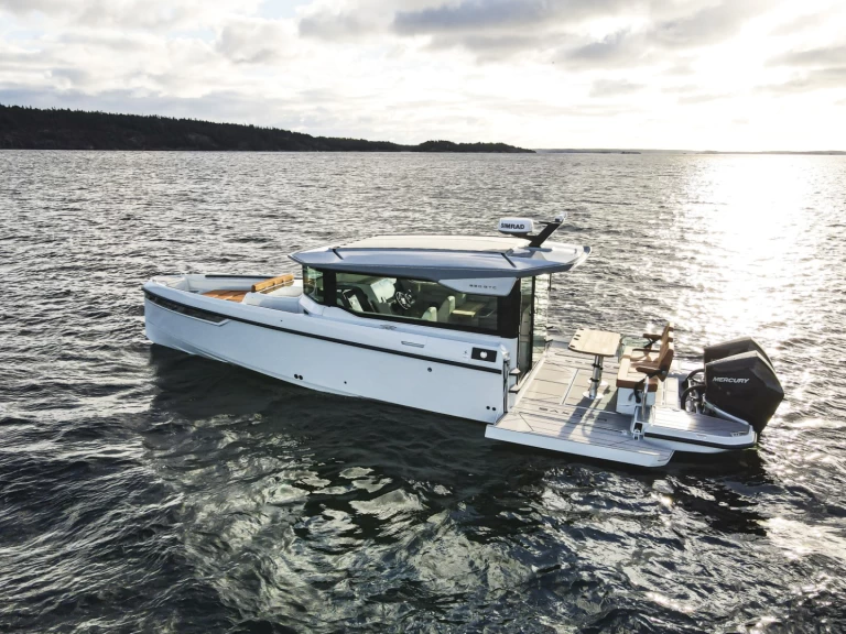 Location bateau Saxdor Saxdor 320 GTC à Gouviá sur Samboat
