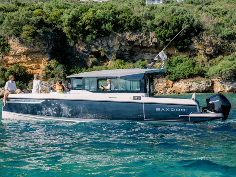 Bateau à moteur à louer à Gouviá au meilleur prix