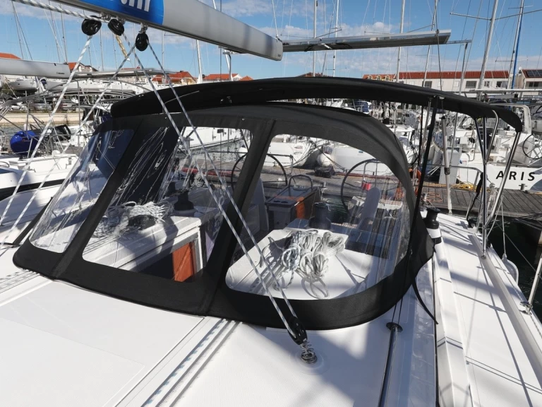 Louez un Bavaria Bavaria C42 à Pirovac