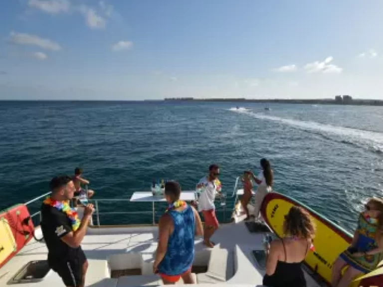 Louer Bateau à moteur avec ou sans skipper Lagoon à Torrevieja