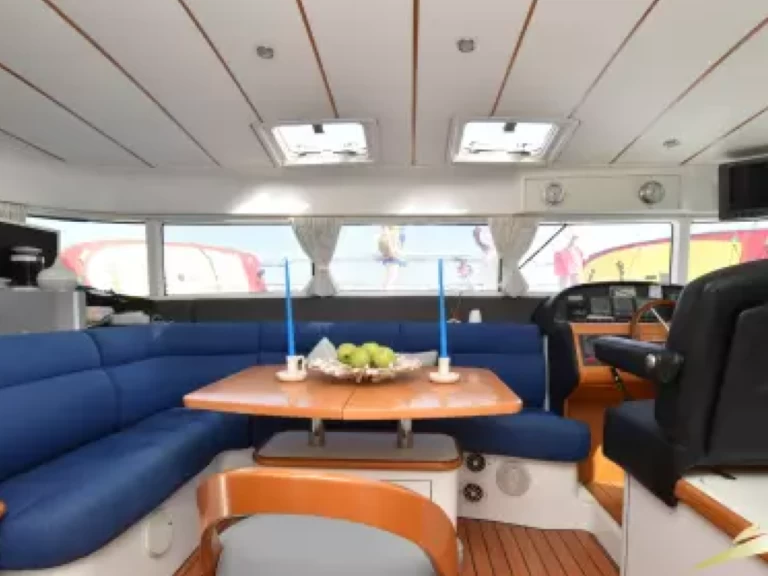 Louez un Lagoon Lagoon 43 Power à Torrevieja