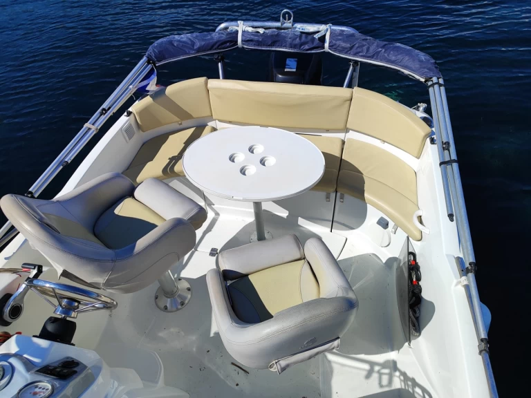 Location bateau Bénéteau Flyer 5.5 SUNdeck à Six-Fours-les-Plages sur Samboat