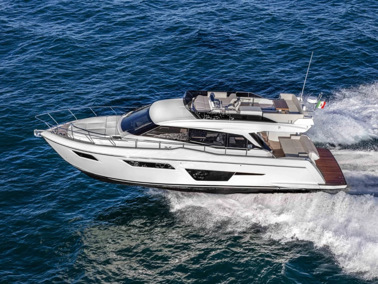 Location bateau Podstrana pas cher Ferretti Yachts 500