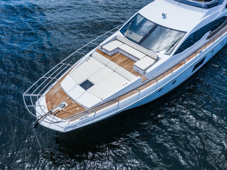 Louer Yacht avec ou sans skipper Azimut à Miami