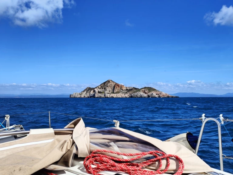 Louez un Bénéteau Oceanis 40 à Punta Ala