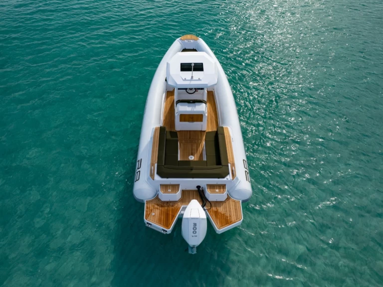 Location Semi-rigide à Port du Lavandou - Renier Renier R8 Tourer