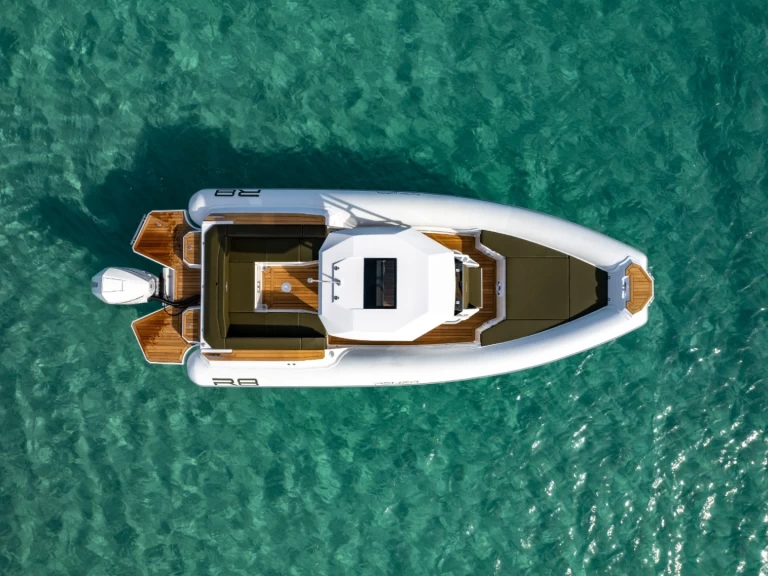 Location bateau Renier Renier R8 Tourer à Port du Lavandou sur Samboat