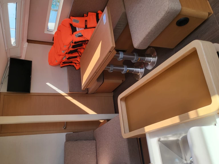 Louez un Jeanneau Sun Odyssey 410 à Biograd na Moru