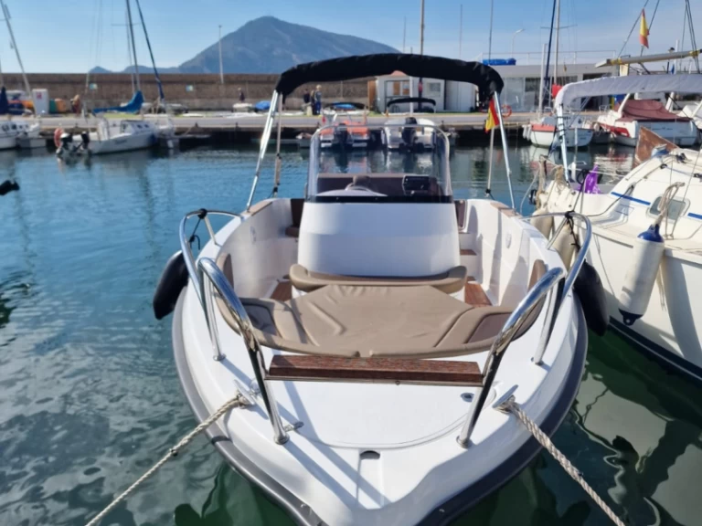 Louer Bateau à moteur avec ou sans skipper Polyester Yacht à Altea