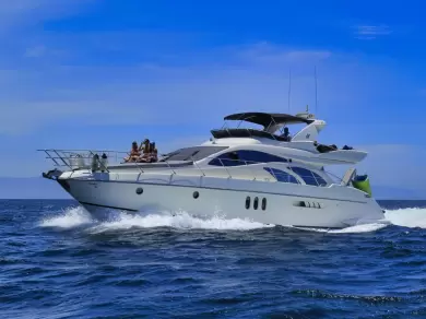 Rent a Luxury Yacht Azimut 55 Fly in Puerto Vallarta | SamBoat
