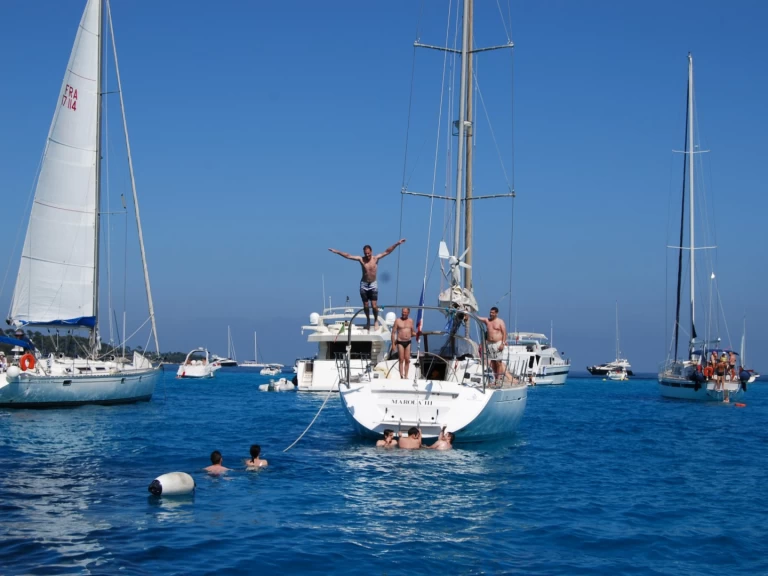 Bénéteau First 47.7 a louer à Nice