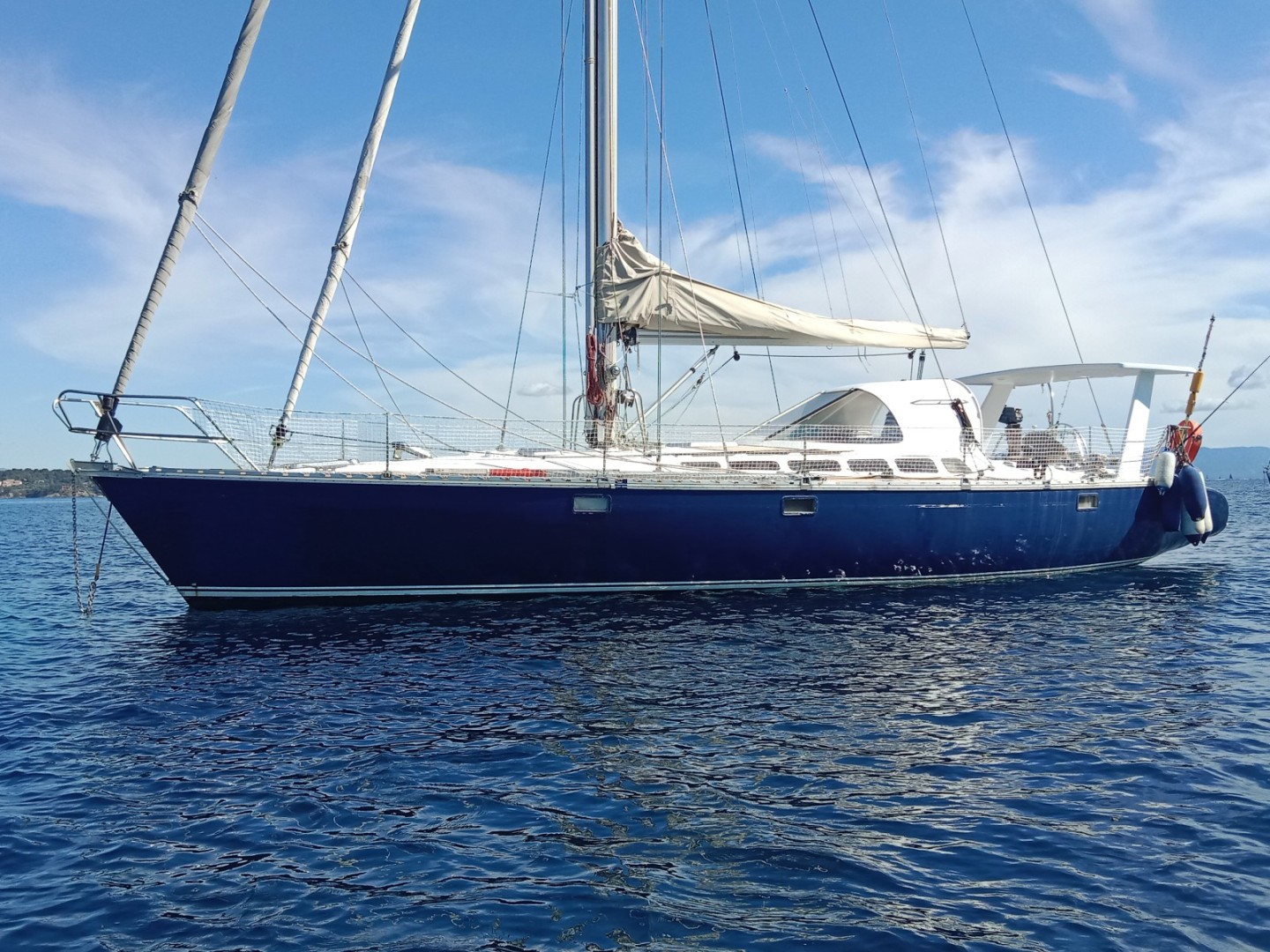 Pin's Bateau - LE LELANTINA, Voilier En Métal (occasion)