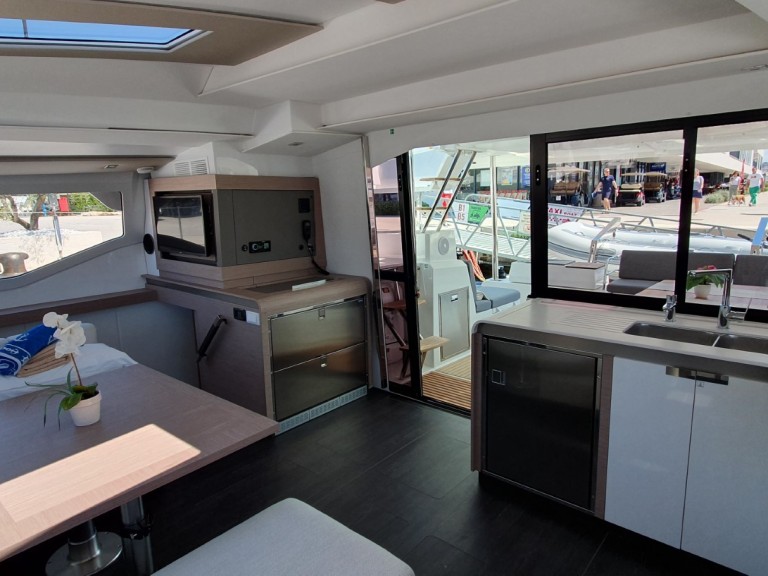 Louez un Fountaine Pajot Elba 45 à Seget Donji