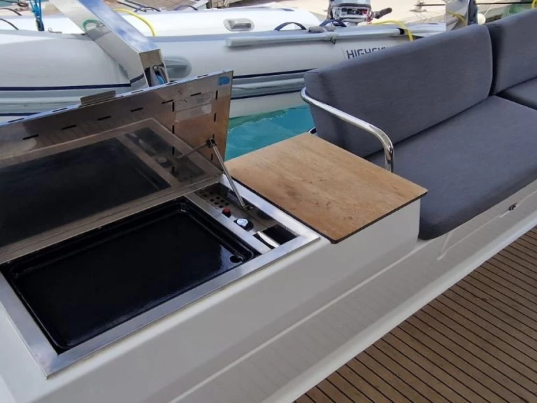 Louez un Fountaine Pajot Elba 45 à Trogir