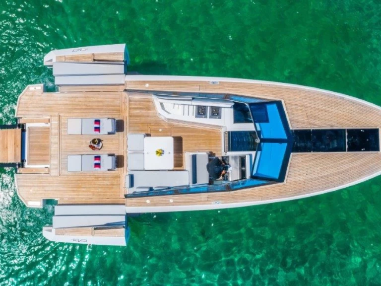 Bateau à moteur à louer à Bonifacio au meilleur prix