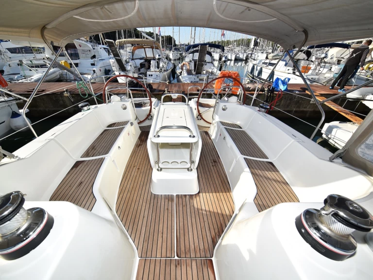 Location bateau Jeanneau Sun Odyssey 44i à Pula sur Samboat