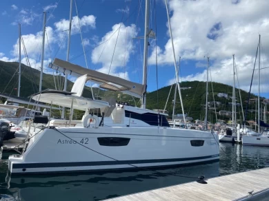 Yacht charter Annapolis - Fountaine Pajot Astrea 42 on SamBoat