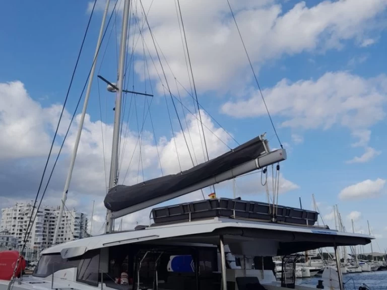 Louez un Fountaine Pajot Aura 51 à Sant Antoni de Portmany