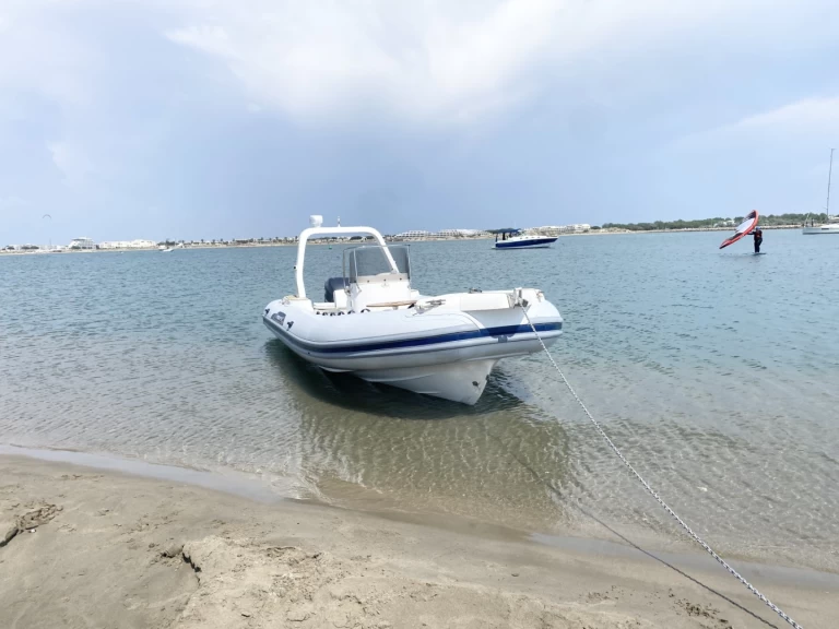 Location bateau Capelli Tempest 750 à Port-Camargue sur Samboat