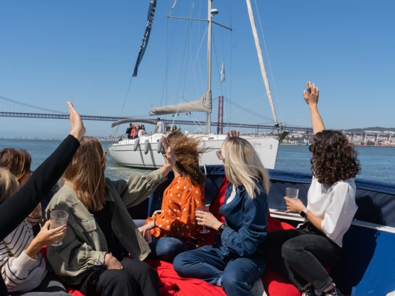 Bateau à moteur à louer à Lisbonne au meilleur prix