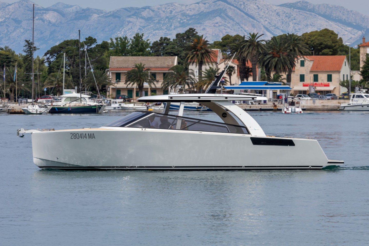 Colnago 33 eco solar motor yacht charter in Makarska, Croatia