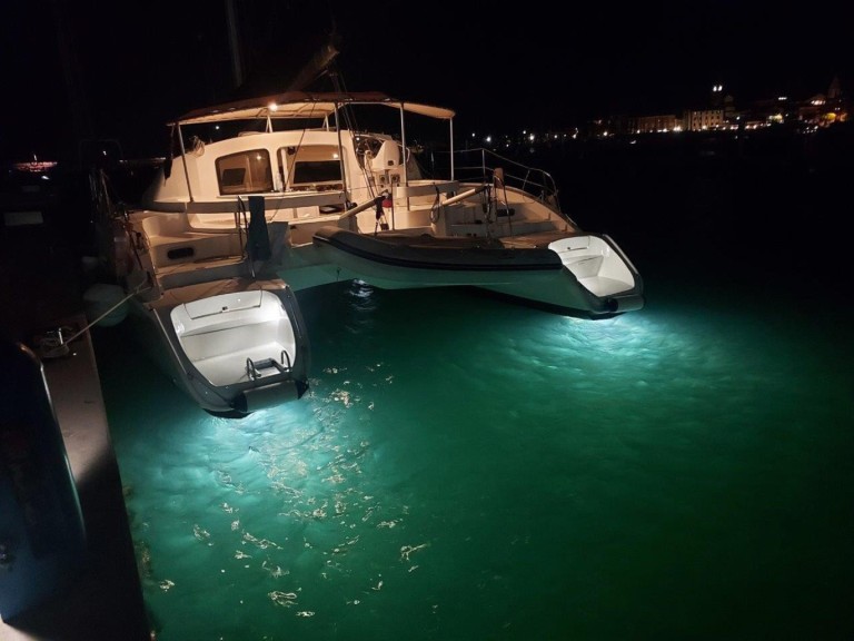 Catamaran à louer à Izola au meilleur prix