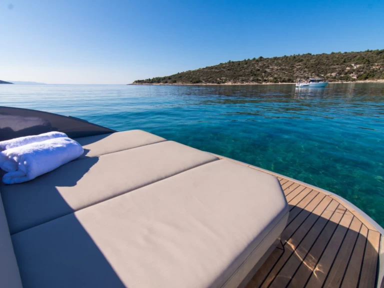 Louez un Rand Leisure 28 à Porto-Vecchio