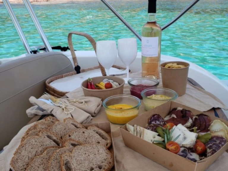 Location bateau Porto-Vecchio pas cher Leisure 28