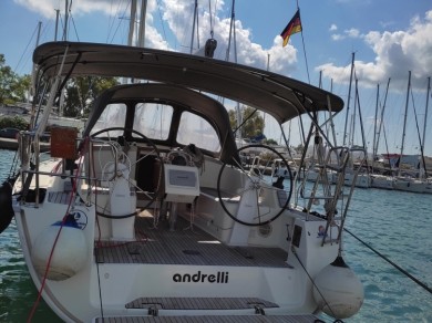 Bavaria Cruiser 37 in Gouviá on SamBoat