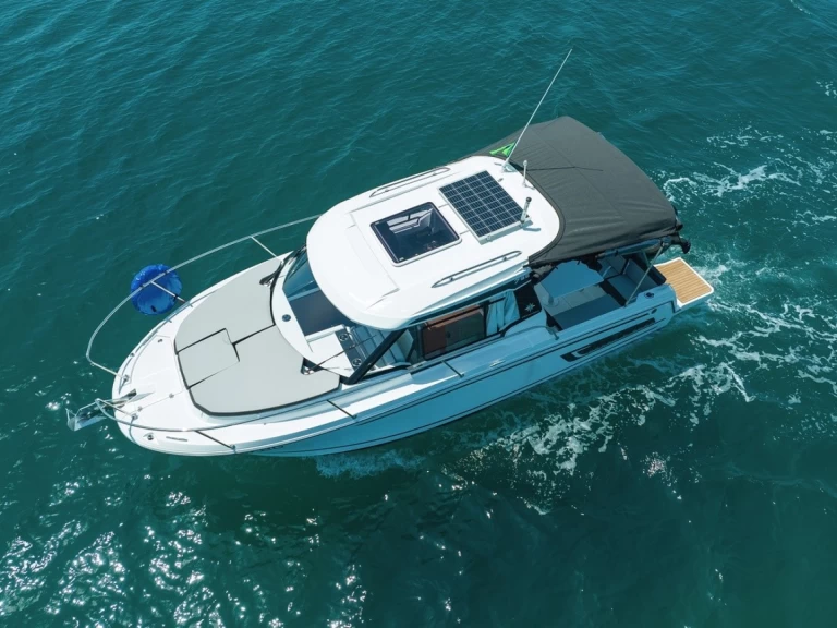 Location Bateau à moteur Jeanneau avec permis