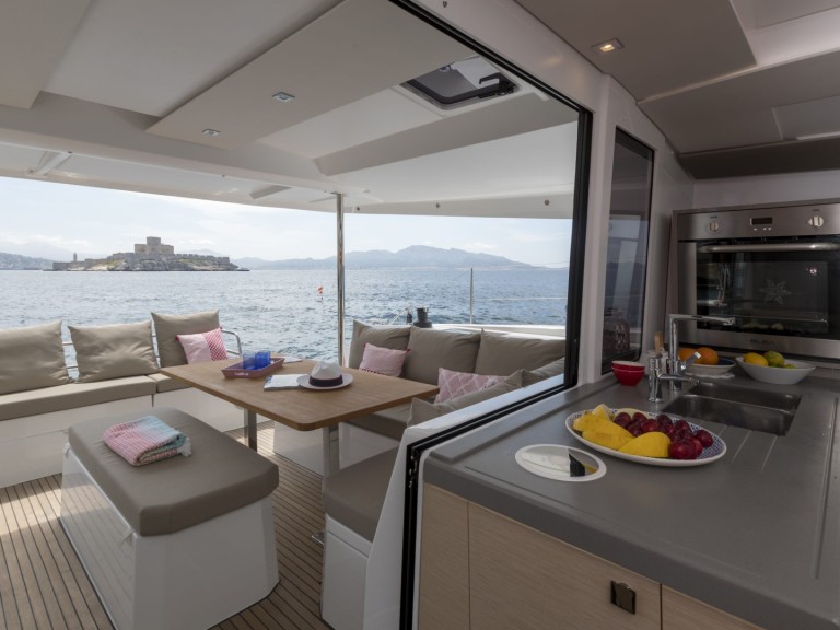 Louez un Fountaine Pajot Astrea 42 à Skradin
