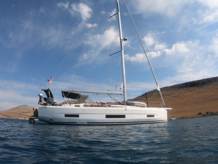 Location bateau Sukošan pas cher Dufour 470