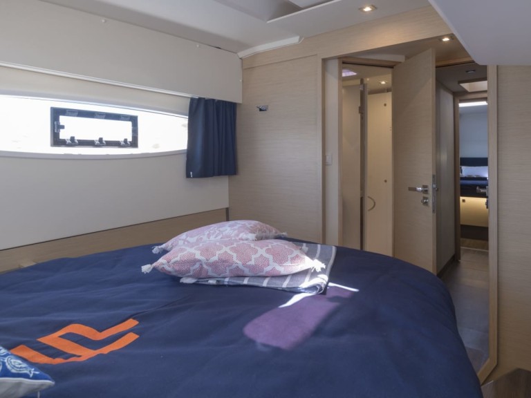 Location bateau Fountaine Pajot Astrea 42 à Skradin sur Samboat