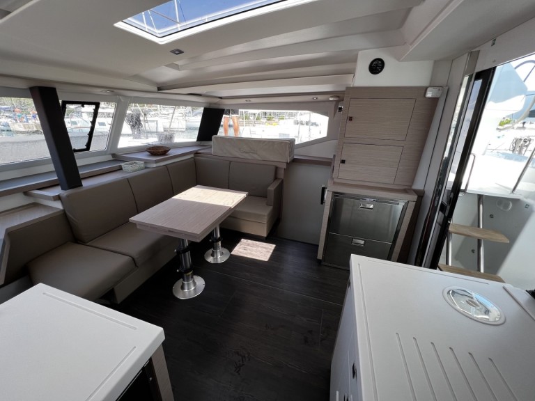 Fountaine Pajot Astrea 42 a louer à Sukošan