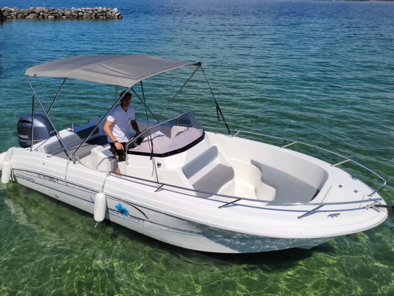 Location Bateau à moteur à Antibes - Pacific Craft Pacific Craft 670 Open Trendy