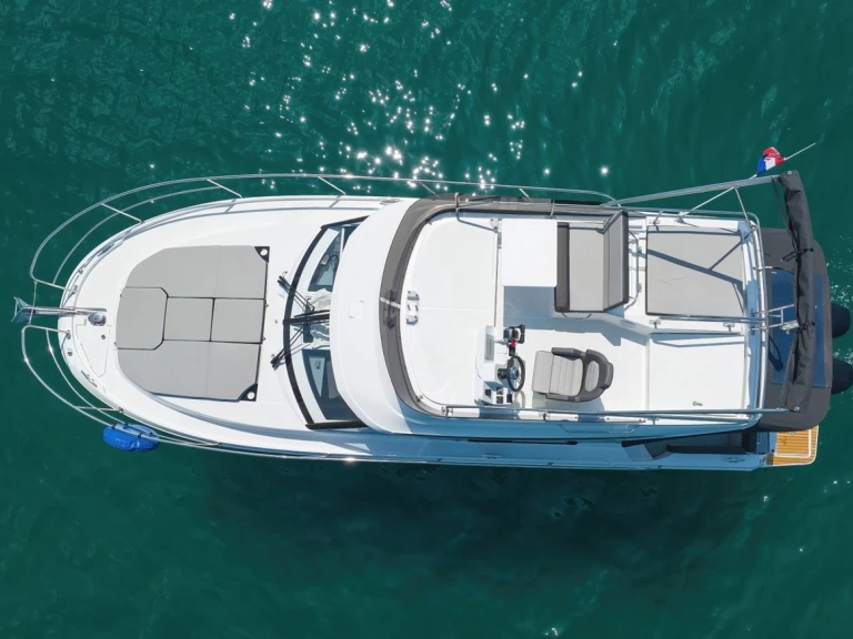 Louer Bateau à moteur avec ou sans skipper Jeanneau à Biograd na Moru