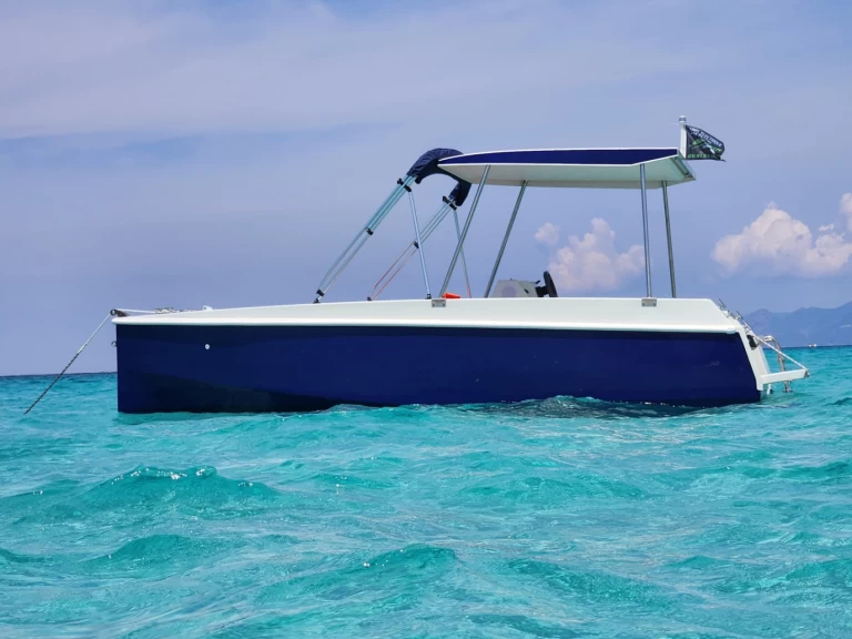 Location Bateau à moteur à Saint-Florent - Alizée Electronic Lagon55