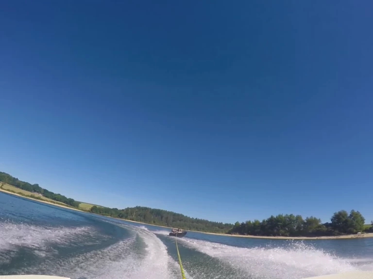 Louez un Bayliner Bayliner 175 GT à Salles-Curan