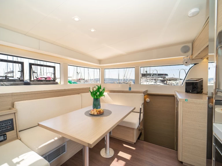 Catamaran à louer à Kaštela au meilleur prix