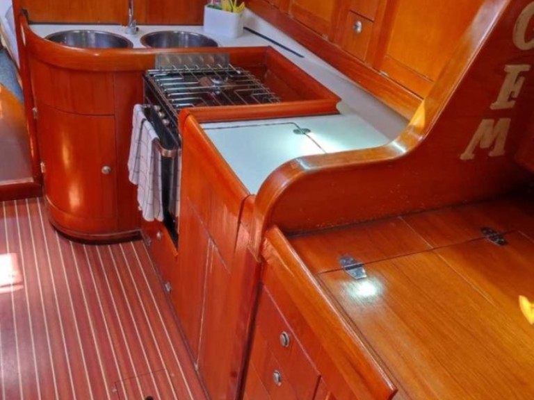 Louez un Elan Elan 431 à Tribunj