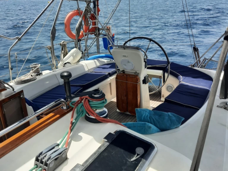Louez un Bavaria Bavaria 40 à Xemxija