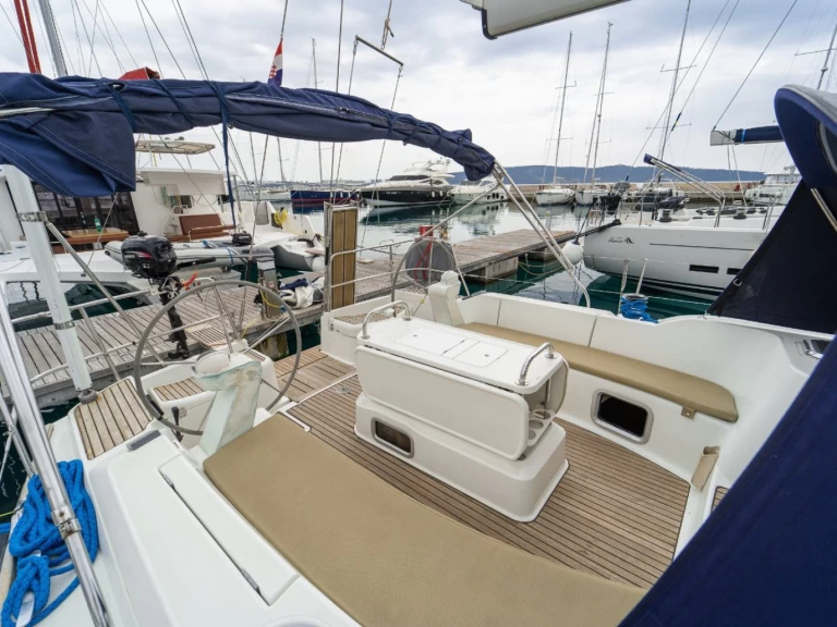 Voilier à louer à Kaštela au meilleur prix