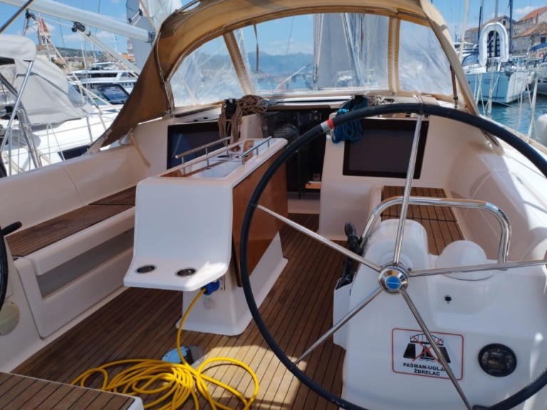 Dufour Dufour 412 Grand Large a louer à Trogir