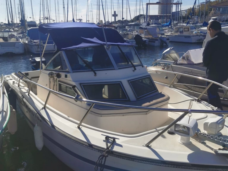 Location bateau Hydrasport Vector 2200WA à Toulon sur Samboat