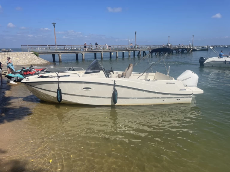 Louer Bateau à moteur avec ou sans skipper Quicksilver à Lège-Cap-Ferret