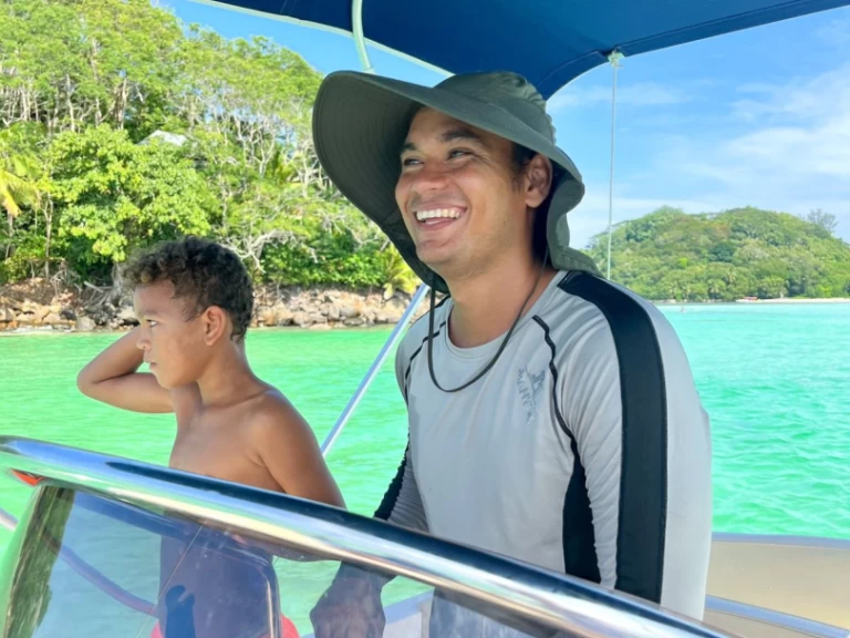 Location bateau fisherman 19 à Baie Sainte Anne sur Samboat