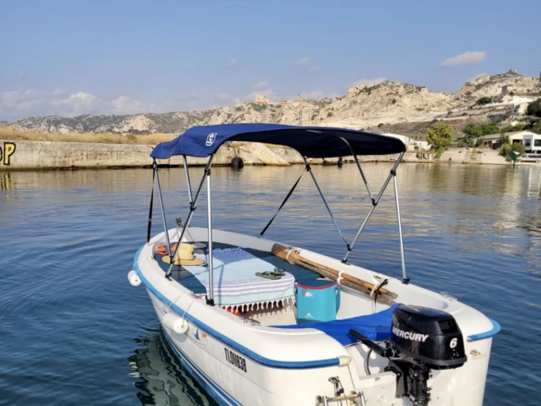 Louer Bateau à moteur avec ou sans skipper Quicksilver à Marseille