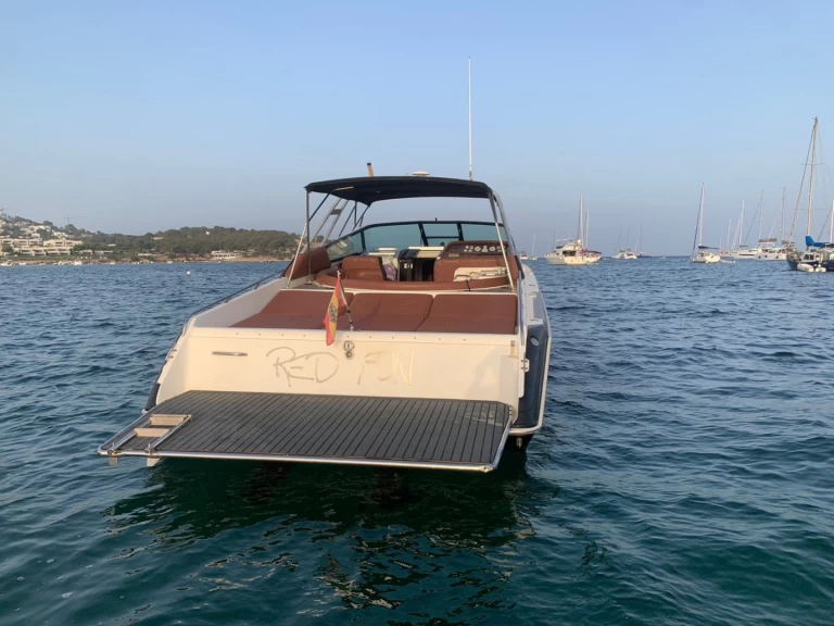 Bateau à moteur à louer à Ibiza (Ville) au meilleur prix